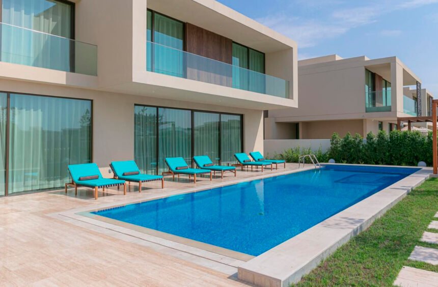 Infinity pools