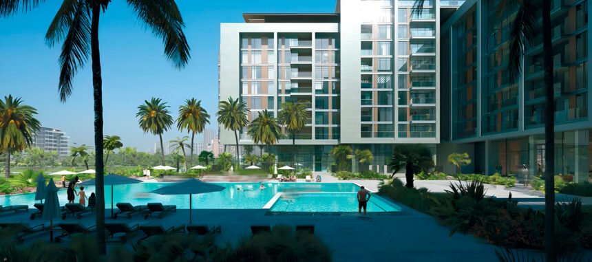 Swimming pool with a relaxation area