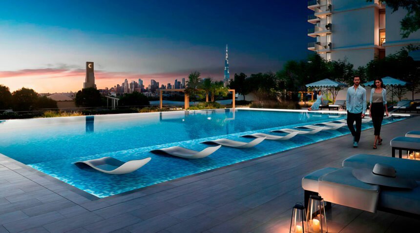 Infinity pool with relaxation areas